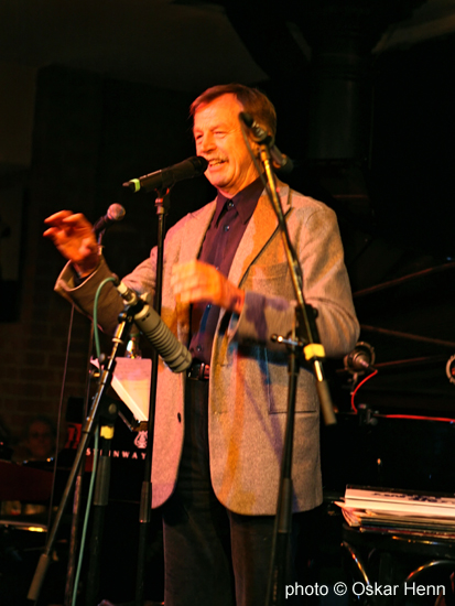 JU30j-ausstlgSL_OH05