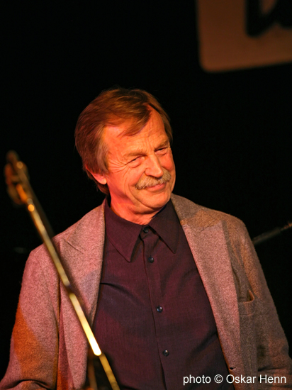 JU30j-ausstlgSL_OH18