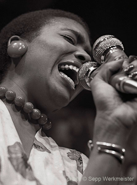 35-SW-Dee_Dee_Bridgewater