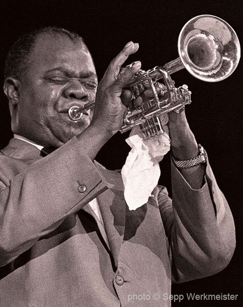 42-SW-Louis_Armstrong